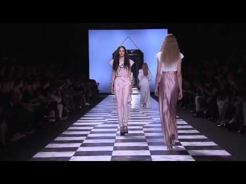 Viktor  Rolf - Spring-Summer 2013 - Paris Fashion Week