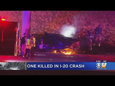 1 Dead, Another Injured After Car Crash In Oak Cliff
