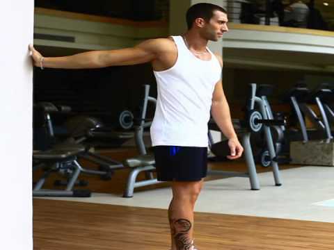 Bicep wall stretch