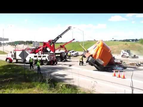 Semi Roll-over - Vehicle Recovery - Time Lapse