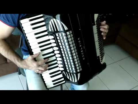 Acordeon Excelsior A2 oitavado tremolo