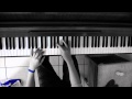 How to play Walking in the rain on piano 