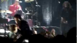 Nick Cave &amp; The Bad Seeds: Tupelo [Nick with child] (Prague 2013)