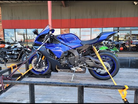 How To Strap Down A Sport Bike on a Trailer | This Is What The Dealership Said To Do!