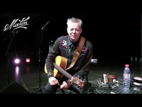 Томми Эммануэль о гитарах Maton