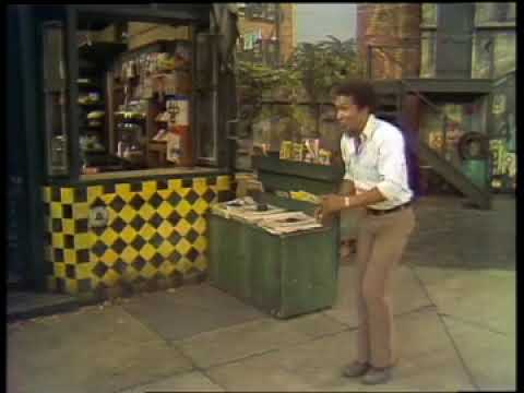 Classic Sesame Street - David Susan Gordon Sings Stop 1973