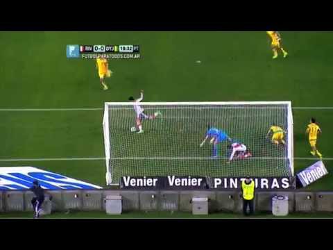 Ocasión de Rius. River 0 - Defensa 0. Fecha 4. Torneo Primera División 2014. FPT