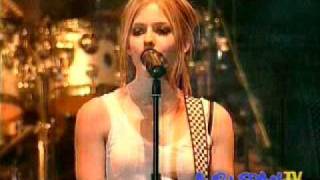Avril Lavigne - Take Me Away Live In Madrid