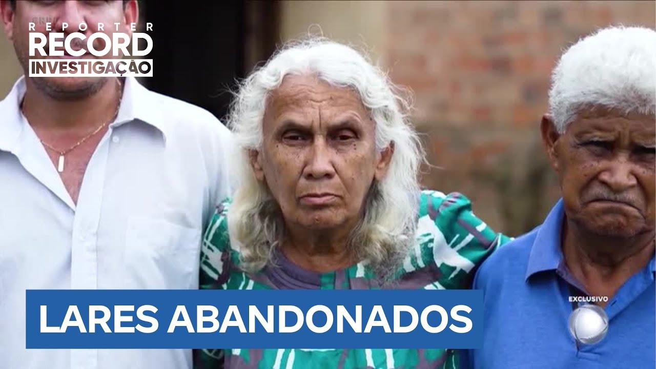 Famílias abandonam suas casas para tentar escapar de novas inundações em Brasileia, no Acre