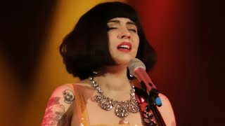 Mon Laferte "Chilango blues" en vivo en Melkweg Amsterdam Mon Laferte "Chilango blues" en vivo en Melkweg Amsterdam