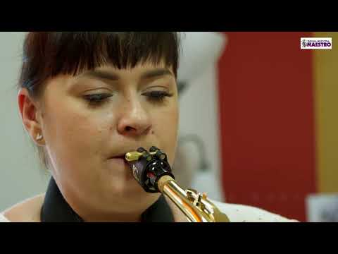 Paulina - lekcja saksofonu
