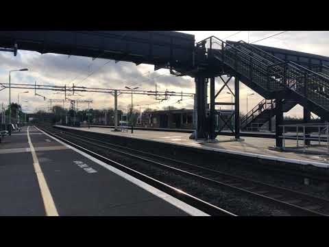 92044 and 350+390 at Cheddington