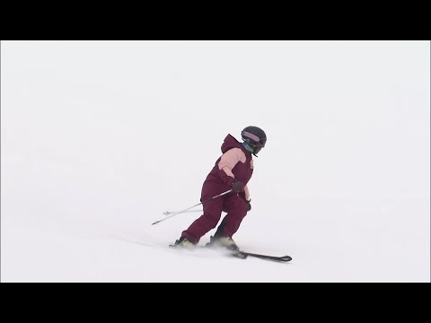 10日早く『札幌国際スキー場』オープン！山頂付近の一部コースを開放「有給とってきたので一日楽しもうと」朝から多くの人でにぎわう〈営業は当面午前9時～午後3時20分〉北海道札幌市