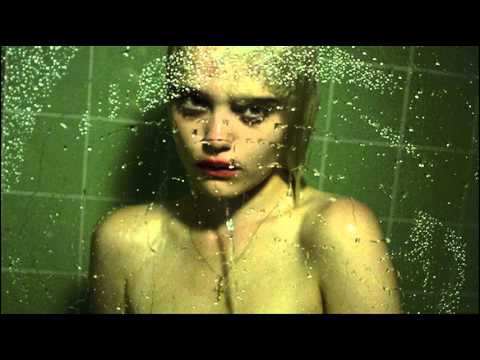 Sky Ferreira - Ain't Your Right (w/ Lyrics)