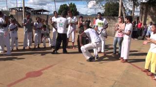 preview picture of video 'Matipo Apresentação dos alunos de capoeira do Professor Faisca'