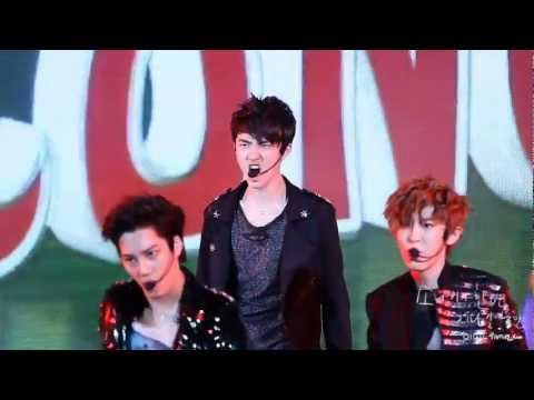 120526 EXO-K D.O CBS Lotte World - MAMA