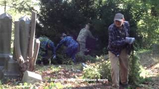 preview picture of video 'Pittston Cemetery Clean Up Navy Reserve 2013 - GPHS'
