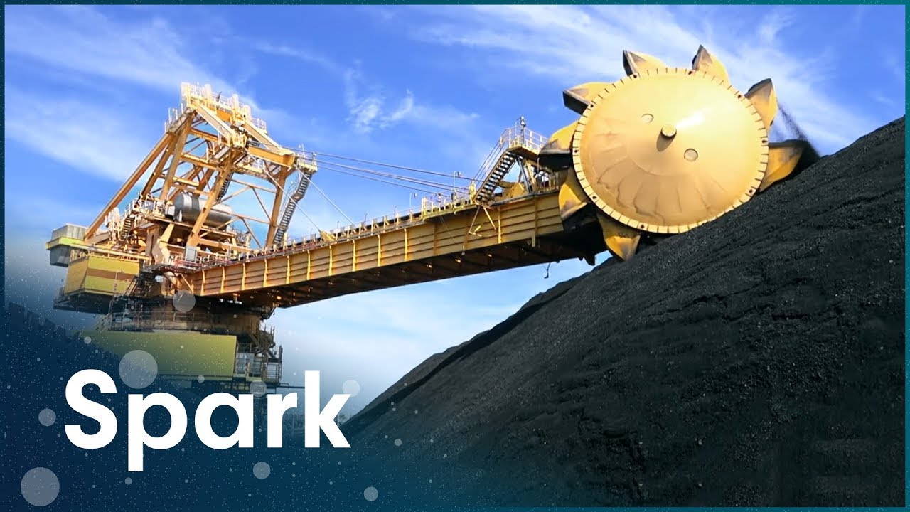 Can They Fix This Colossal 550-Tonne Excavator?