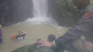 preview picture of video 'Air terjun bukit bengkirai'