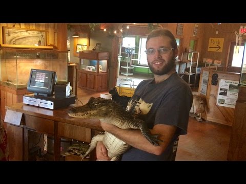 TDW 1657 - He Wanted Me To Hold This !