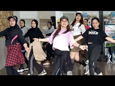 Bate Bate - Balans Distrikt x Geanina | FitDance by Uchie | Fitness Dance routine | Low beat Dance