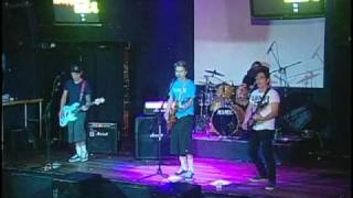 Presentación de 2contra1 desde el Latino Rock