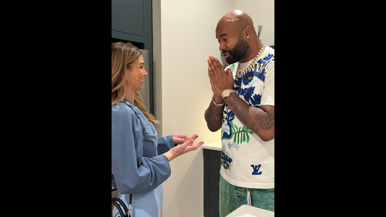 When Mike uses Domini’s plug to get Sunny a job!