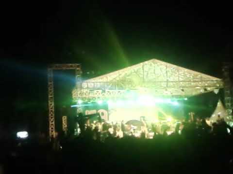 Antara cinta dan tahta, Om adella live in Guntur Demak