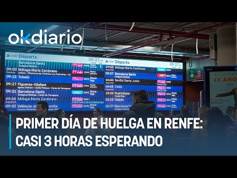 First day of the Renfe strike: almost 3 hours waiting for the commuter train with Óscar Puente in...