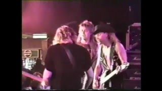 Honeymoon Suite - The Road