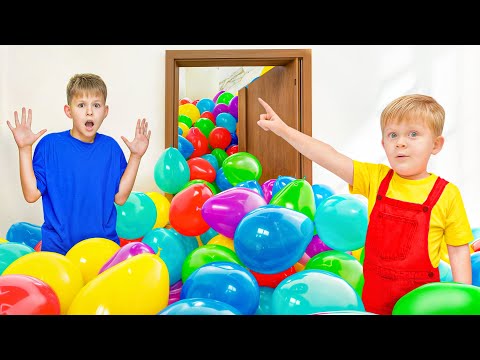 Kids Play with BALLOONS