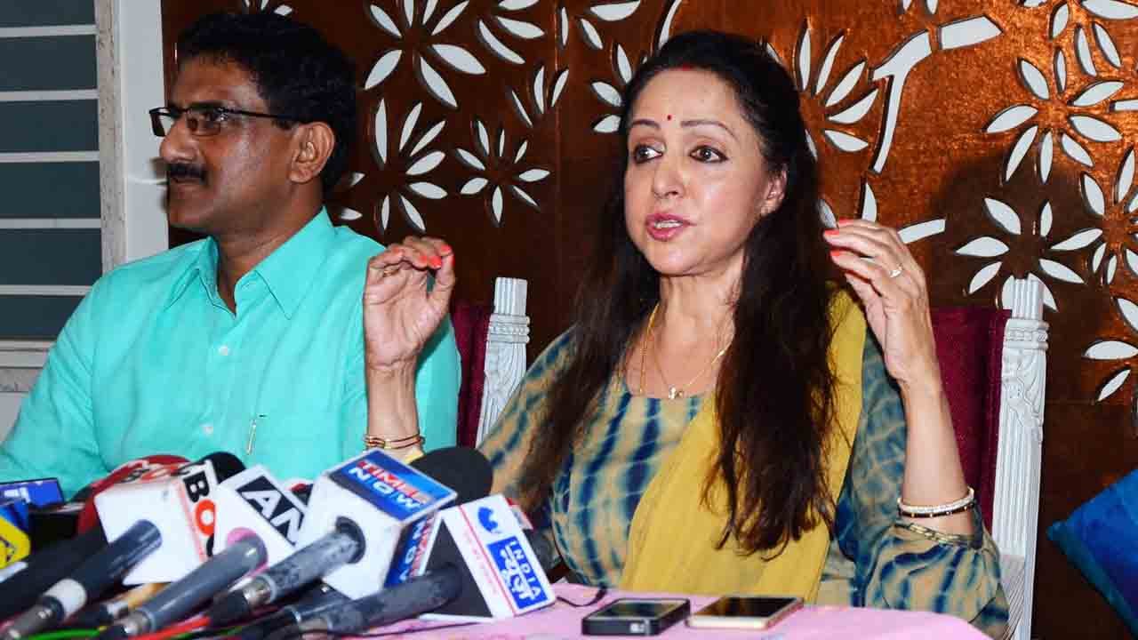 Land Grabbing Controversy: Hema Malini Clarifies On Amount Payed!
