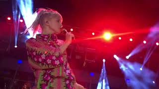 Grow Up - Paramore (Live from Parahoy 3)