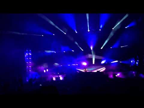 Tiesto - C'Mon & Forever Ladi Dadi (Tommy Trash Remix) Mashup live Bloomington Bounce Music Festival