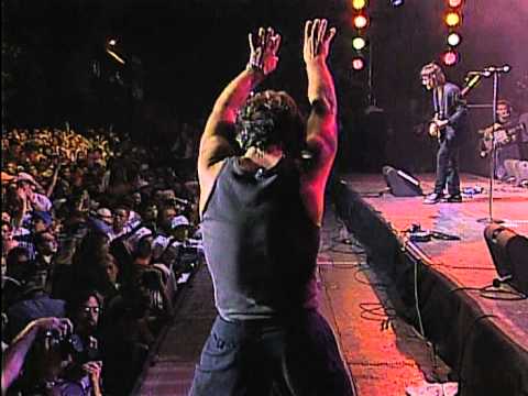 John Mellencamp - Pink Houses (Live at Farm Aid 1995)