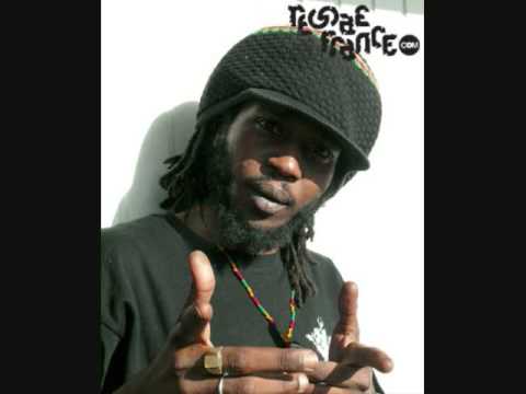 Tunisiano Feat Lyricson -Toucher Mes Reves