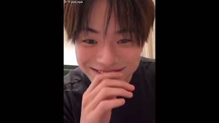 Download lagu Jaehyuk misunderstood the love confession from Doyoung🤣 #TREASURE #트레저 #kpop #YG #shorts mp3