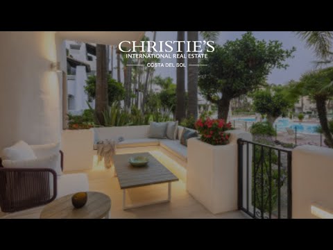 Captivating ground floor apartment with contemporary interiors in Puente Romano