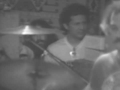 Grateful Dead - Mississippi Half-Step Uptown Toodeloo - 4/27/1977 - Capitol Theatre