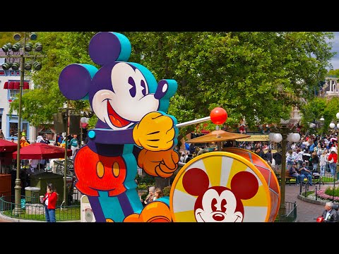 Disneyland Afternoon: Main Street Cavalcade, Moana Songs & Spring Walkthrough [4K POV]