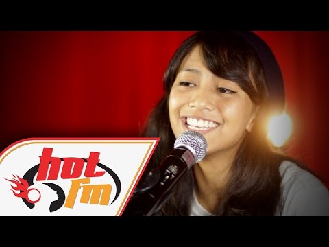 HANIE SORAYA - HUJUNG DUNIA (LIVE) - Akustik Hot - #HotTV