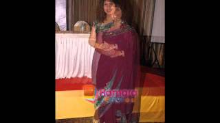 Halka Kabhi Padega Peenaz Masani - YouTube