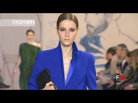 AKRIS Fall 2018/2019 Paris - Fashion Channel