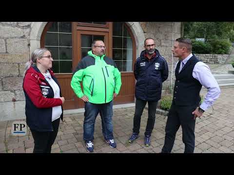 Schönheide: Kampf ums Eis für den Wolfsbau