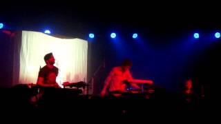 Chrome Sparks - Send The Pain On