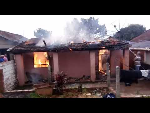 CASA CONSUMIDA POR INCÊNDIO EM INDEPENDÊNCIA (21.11.2017)