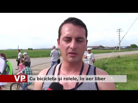 Cu bicicleta şi rolele, în aer liber