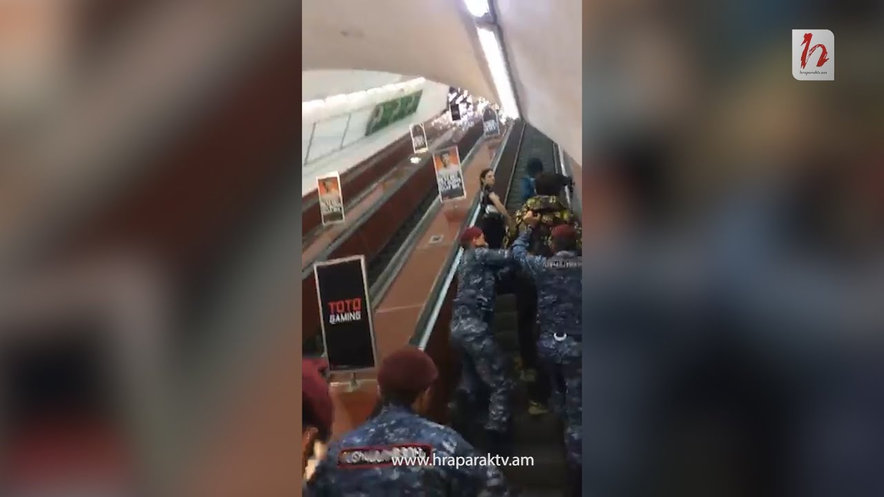 Կարմիր բերետավորները բերման են ենթարկում ակցիայի մասնակիցներին