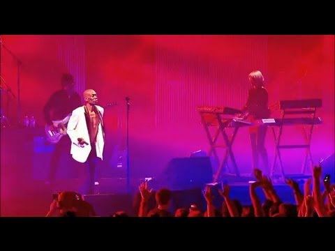 Faithless - Sun To Me (Live at Brixton Academy) (Ministry of Sound TV)