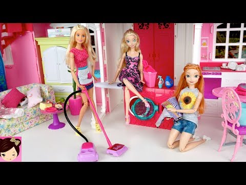Barbie House Cleaning Morning Routine - Frozen Queen Elsa & Anna - Pink Bathroom